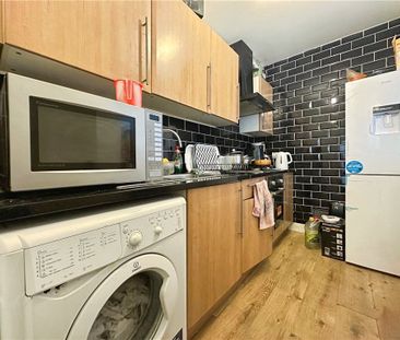 Rushey Green, London, SE6 4HQ - Photo 4
