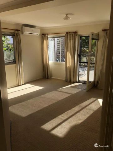 “1 Bedroom Unit in a Great Location!” - Photo 5