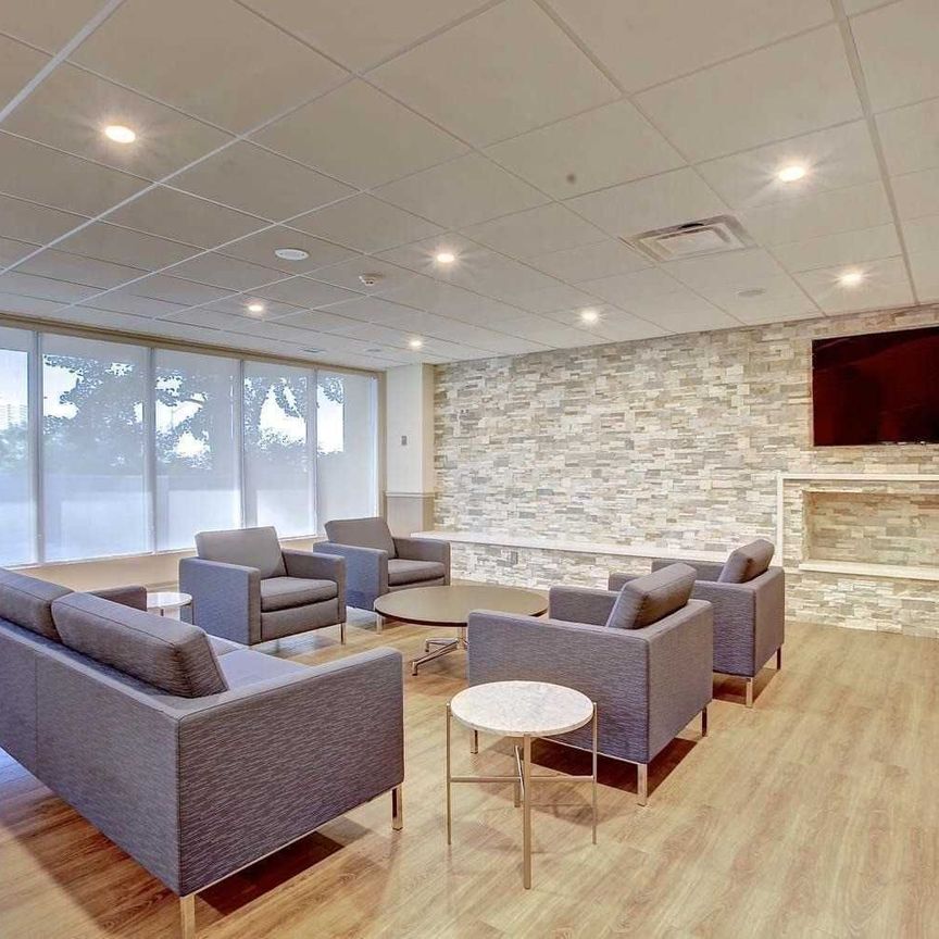For Lease - 145 Hillcrest Avenue Unit# 2116, Mississauga, Ontario - Photo 1