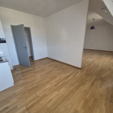 Location Appartement 2 pièces 68m² AIRE SUR LA LYS 62120 - Photo 4