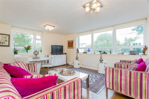 3 Bedroom Flat To Let - Photo 1