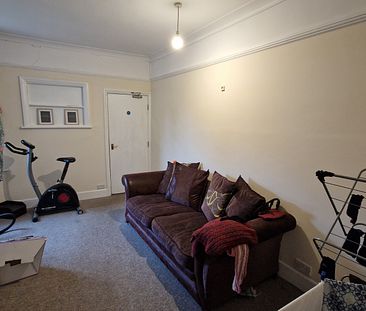 1 bed house / flat share to rent in Belvedere Road - Photo 4