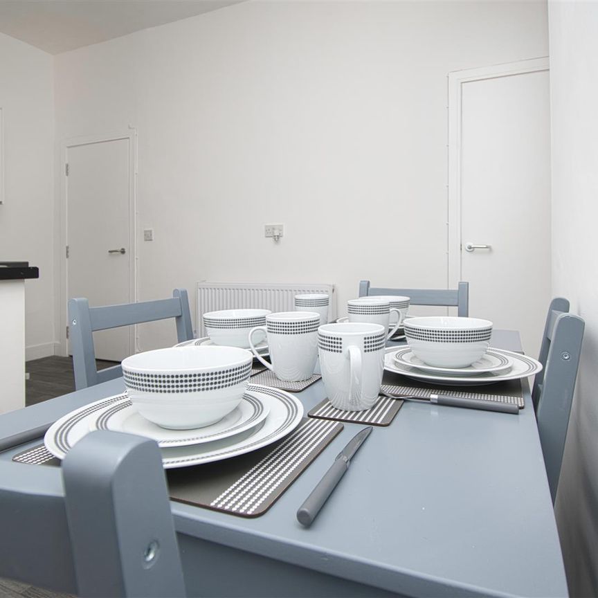 1 bed house share to rent in Queensberry Road, Burnley, BB11 - Photo 1