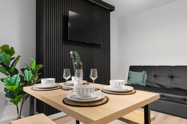 Room in a Shared House, Dacy Road, L5 - Photo 1