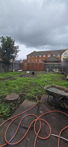 5 bedroom semi-detached house to rent - Photo 5