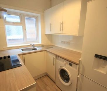 143A Worplesdon Road, Guildford, GU2 - Photo 1