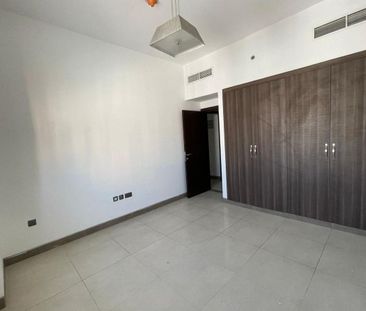 Luxury 1BR | Gym & Pool | 2nd Tenant | Wardrobes - Photo 2