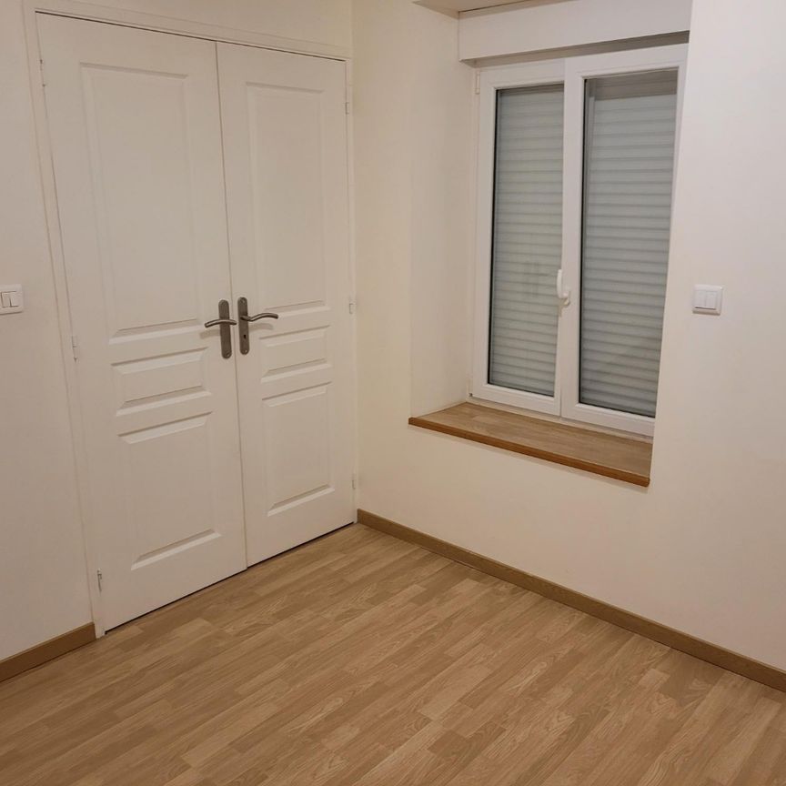 Location Appartement 1 pièce 32m² HAZEBROUCK 59190 - Photo 1