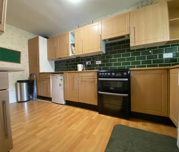 3 bedroom apartment to rent - Photo 6