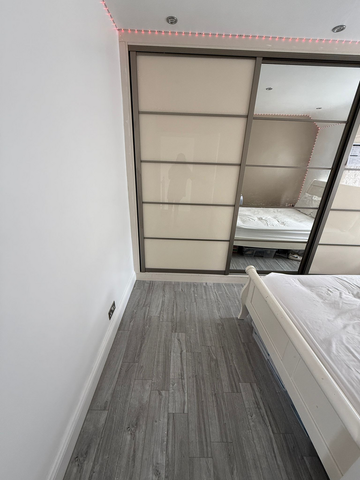 1 bedroom in a house share to rent - Photo 2