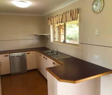 Comfortable & Convenient Family Living - Photo 6