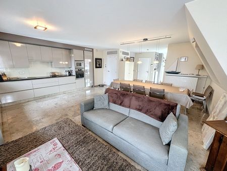 Zeer ruim duplex appartement in centrum Knokke-Heist - Foto 2