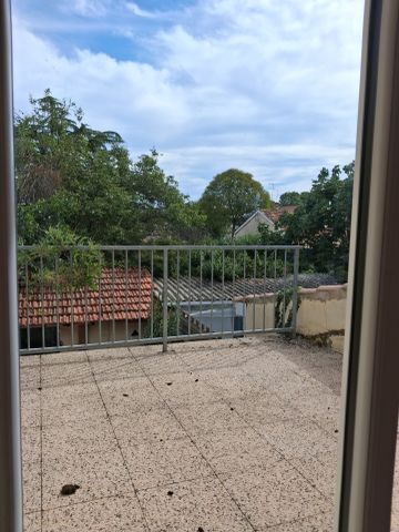Location Maison 3 pièces 81m² MARMANDE 47200 - Photo 5