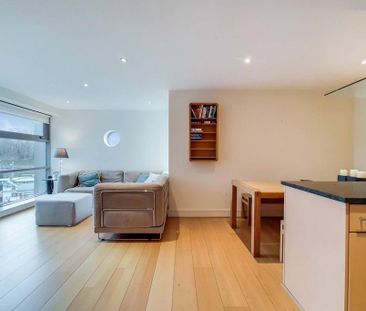 1 bedroom flat to rent - Photo 2