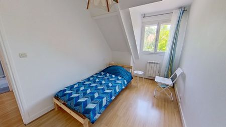 Location Maison 6 pièces 140m² - Photo 3