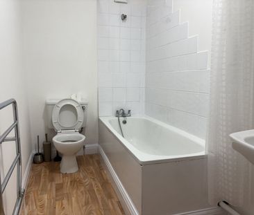 Sydenham Road, London, SE26 - Photo 2