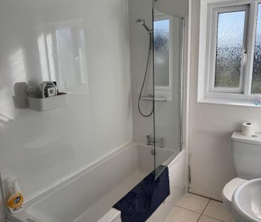2 bedroom end of terrace house to rent - Photo 6