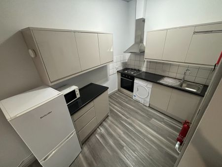 10 Bed Student Accommodation - Photo 4
