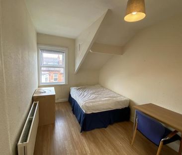 Headingley Avenue, - Photo 2