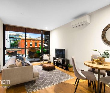 Spacious 2 bedroom apartment in Carlton! - Photo 1