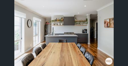 QUALITY FAMILY HOME! - Photo 4