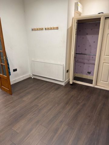 1 Bed Flat, Kingsland Road, E8 - Photo 4