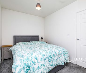 2 bedroom semi-detached house to rent - Photo 6