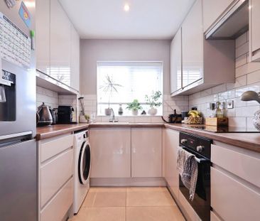 2 bedroom flat to rent - Photo 6