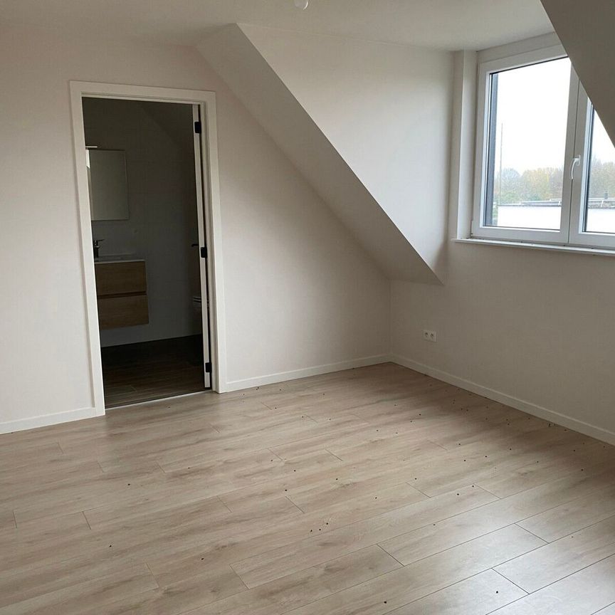 NIEUWBOUW 4-gevel woning, ideaal gelegen in een rustige straat. - Foto 1