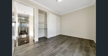 Handy, Quiet Court Location! - Photo 3