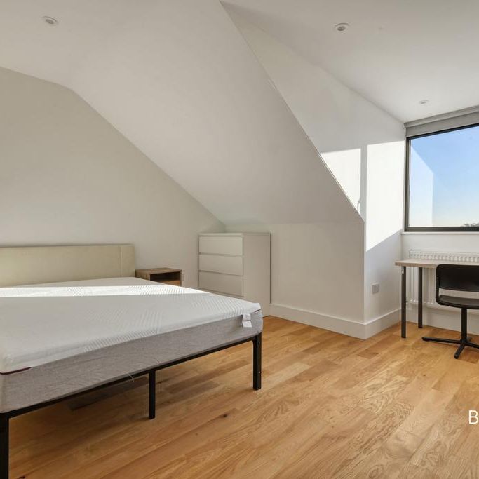 1 bedroom in a house share to rent - Photo 1