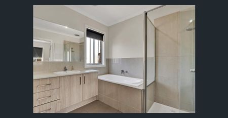 Neat and Convenient Three-Bedroom Unit - Photo 3