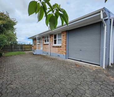 Two bedrooms close to university - Photo 3