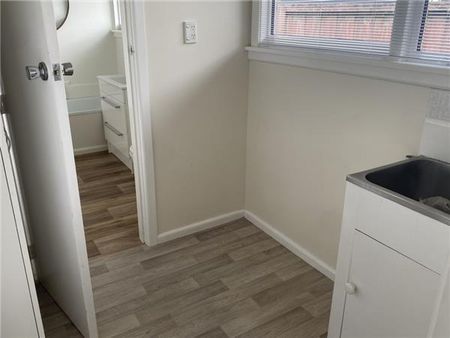 22 Ramore Place, Redwood - Christchurch City, Christchurch City - Family Home and Garden in Quiet Cul de Sac - Photo 4