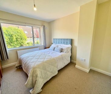 15 Hillside Crescent, Belfast, BT9 5EN - Photo 4