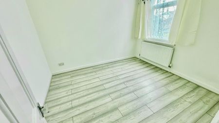 4 bedroom terraced house to rent - Photo 4