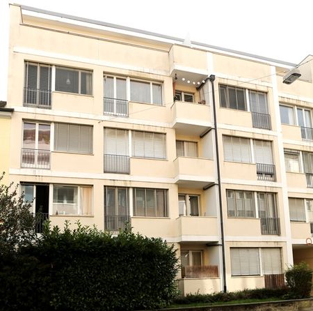 Renovierte 1-Zimmer Attikawohnung mit Dachterrasse im Gundeli - Photo 3