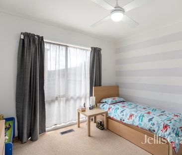4 Month lease till end of Feb 2027 - Spacious Family Home in a Prime Watsonia North Location - Photo 4