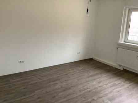 Renovierte 2-Zimmer-Wohnung mit EBK ab sofort zu vermieten - Photo 4