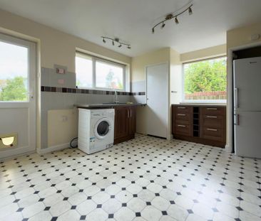 2 bedroom terraced bungalow to rent - Photo 4