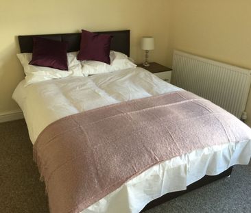 Double Room- Popular Location - Photo 4