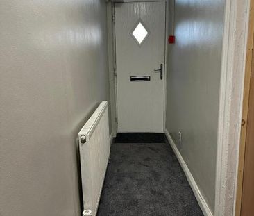 6 bedroom end of terrace house to rent - Photo 6