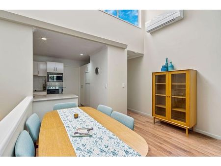 22/95 Strickland Terrace, Graceville QLD 4075 - Townhouse For Rent | Domain - Photo 2