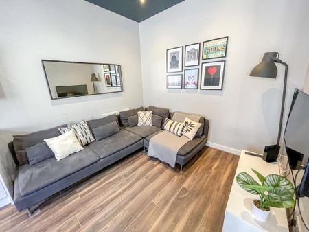 6 bedroom terraced house to rent - Photo 2