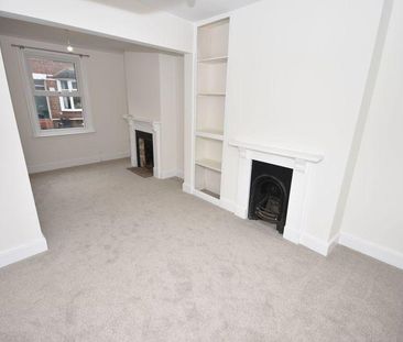 2 bedroom terraced house to rent - Photo 2