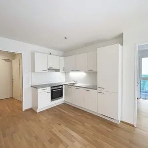 ERSTBEZUG - geräumige Balkonwohnung - Innenhoflage - UBahnnähe - Foto 2