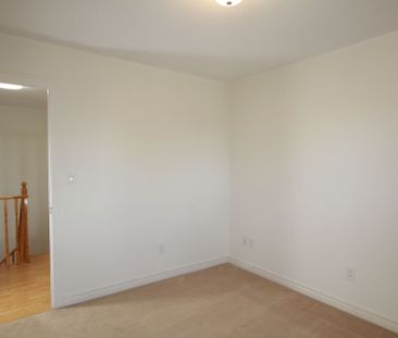 For Lease - 31 West Park Avenue, Bradford West Gwillimbury, Ontario - Photo 6