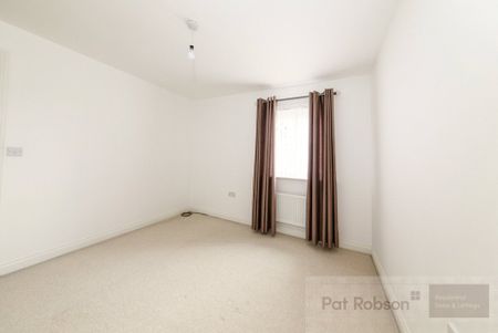 Earlsmeadow, Newcastle upon Tyne - Photo 4