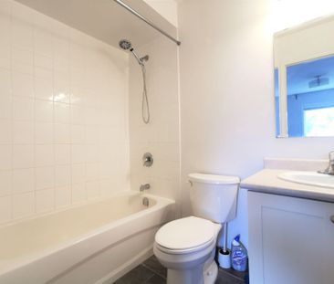 For Lease - 4600 Kimbermount Avenue Unit# 40, Mississauga, Ontario - Photo 5