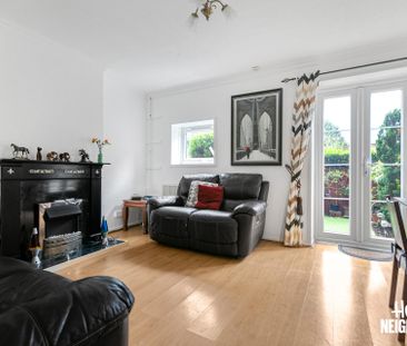 Frensham Drive - Photo 2